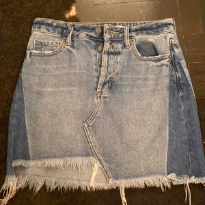 Two toned mini denim skirt.